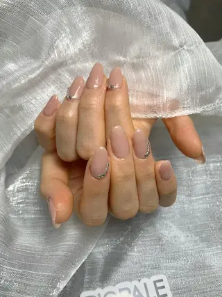 ネイル U·Mi nail salon所属・U·Mi 上野御徒町容のネイルデザイン