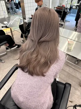 ロング カラー 🐯ミルクティーベー ジュ/大雅🐯のヘアスタイル