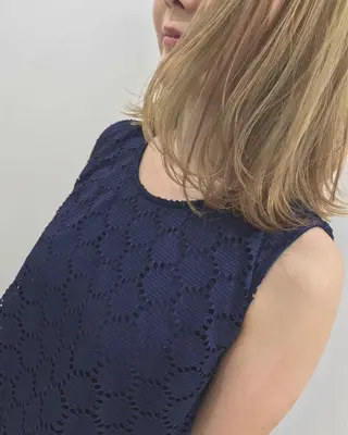 セミロング 💫カットはなんでも 得意です✂️のヘアスタイル