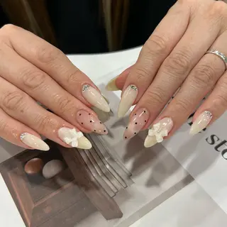 ネイル Allure 小山店 結咲(ゆいさ)のネイルデザイン