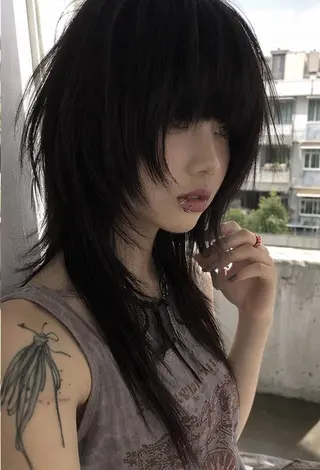 セミロング レイヤー×ハイトーン ×デザイン 啓太のヘアスタイル