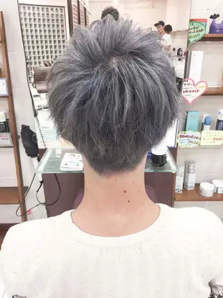 ショート カラー ヘアアレンジ メンズ 𝐑𝐈𝐍𝐊𝐀 🐣🩷のヘアスタイル