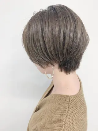 ショート カラー 色白に見える暗髪 梅田・増田のヘアスタイル