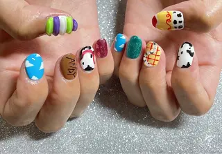 ネイル VIERU 🌈🎀💖のネイルデザイン