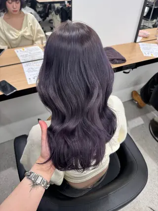 ロング カラー 暗髪🩶ラベンダー/ ブルー/ユウナ🤍のヘアスタイル
