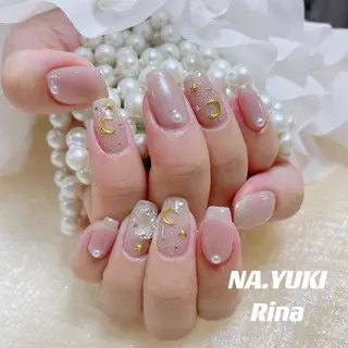 ネイル 🦋 Queenieのネイルデザイン