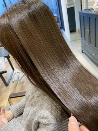 深夜まで営業中‼️ レム髪質改善のヘアスタイル