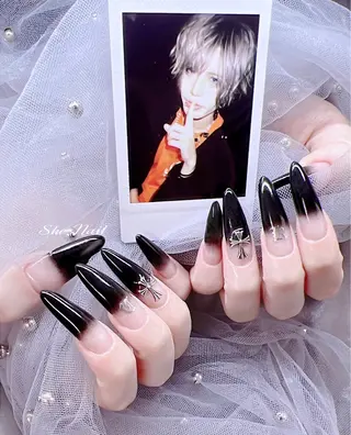 ネイル She   Nail所属・ISA_ BELLAのネイルデザイン