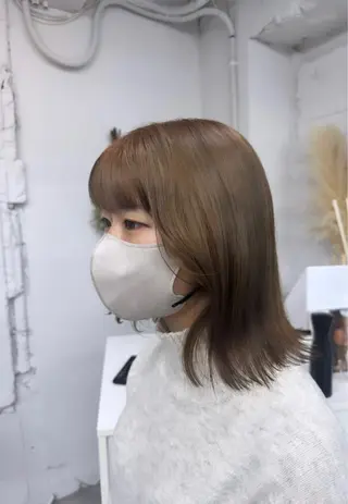 ミディアム カラー riah  【リア】所属・瀧優華白髪ぼかし 大人レイヤーのヘアスタイル