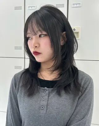 カラー 🌛ハイトーン/ ブロンド🩶MANAのヘアスタイル