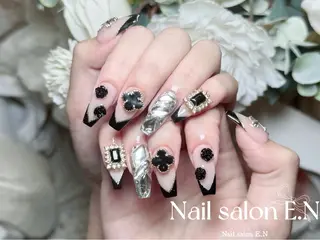 ネイル E.N🦋 長さ出し/持ち込みのネイルデザイン