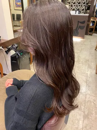 ロング カラー 梅津 桜子のヘアスタイル