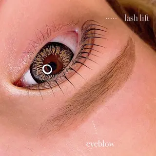 アイブロウ alchemy workzの眉毛・アイブロウイメージ