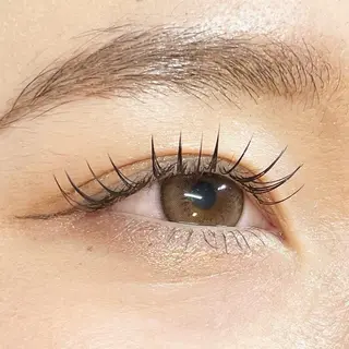 マツエク・マツパ ROW beaute所属・ROW beaute Sakiの眉毛・アイブロウイメージ