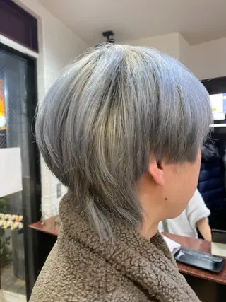 ショート カラー 🌙𝑳𝑼𝑵𝑨 工藤/メンズカット✂のヘアスタイル