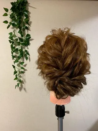 ミディアム ヘアアレンジ 堀 和恵の眉毛・アイブロウイメージ