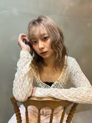 ミディアム L STUDIO所属・ハイトーン/ブリーチ 🧁soraのヘアスタイル