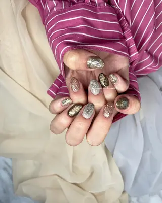 ネイル 𝐠𝐨𝐫𝐢 𝐧𝐚𝐢𝐥のネイルデザイン