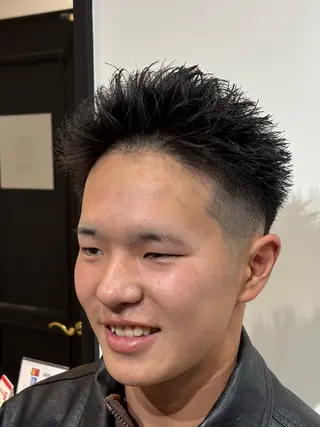 ショート パーマ メンズ 【店長】メンズ職人 短髪　ハイトーン🔥のヘアスタイル