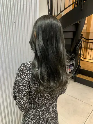 ロング カラー yuka .のヘアスタイル