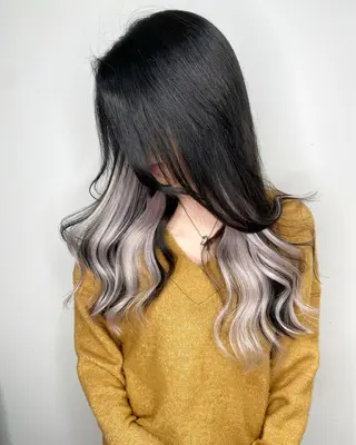 ロング ヘアサロンelyts 表参道店のヘアスタイル