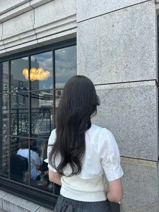 ロング カラー 清水 結生のヘアスタイル