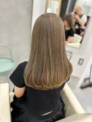 セミロング カラー さあや 【透け感/艶感】のヘアスタイル