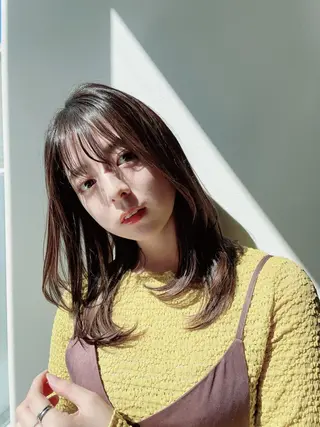 セミロング k-two池袋所属・吉川 夏海のヘアスタイル