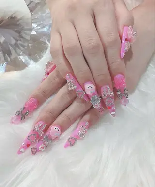 ネイル LoaChaton kaeのネイルデザイン