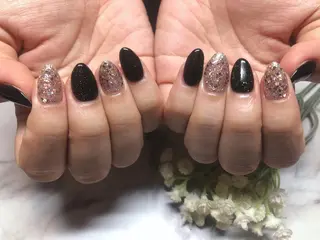 ミディアム Home salon Rのネイルデザイン