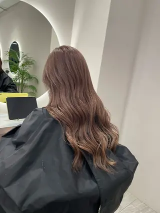 ロング 奥野 妃南のヘアスタイル