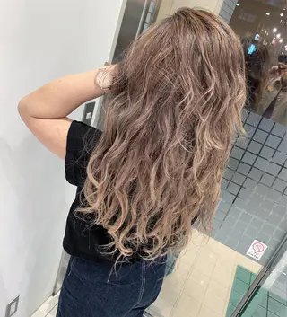 ロング カラー N° jillva ♦️川端裕司♦️のヘアスタイル