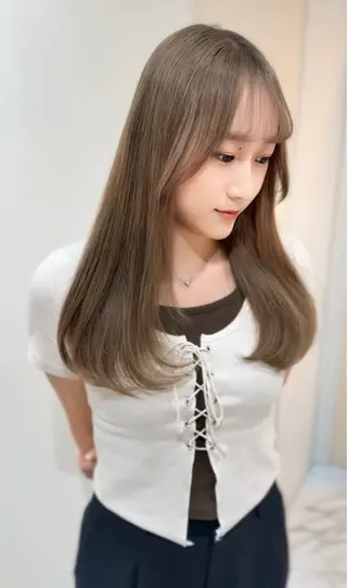 ロング カラー ワンホン×髪質改善 つのーか🩶‪🫧のヘアスタイル