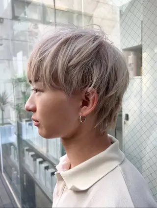 ショート カラー CHERIEブリーチ ダブルカラー　天神のヘアスタイル