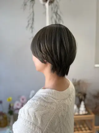ショート カラー 🎀花屋併設サロン 荘司まゆり🎀‪‪のヘアスタイル