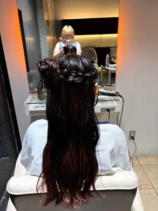 ロング ヘアアレンジ COM'S所属・mayu/藤沢美容師 アシスタントのヘアスタイル