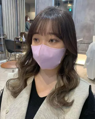 ロング カラー B E C H I C O〔べち子〕のヘアスタイル