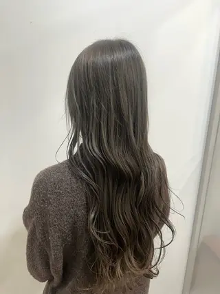 ロング カラー あべ ゆうかのヘアスタイル