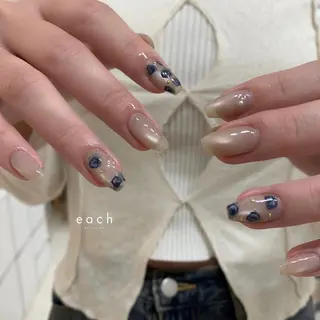 ネイル each Hibikiのネイルデザイン