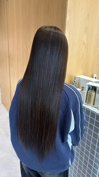 ロング 井山 葵のヘアスタイル