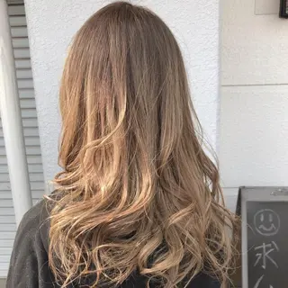 セミロング カラー レイヤーカット匠 イソザキノリユキのヘアスタイル