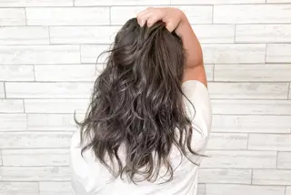 セミロング カラー ヘアアレンジ ANBEL所属・ANBEL代表 西尾裕樹のヘアスタイル