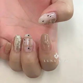 ネイル アトリエ　ミモザ所属・いまむら あかりのネイルデザイン