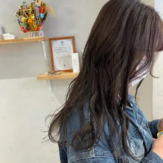 ロング カラー 外山 実咲のヘアスタイル