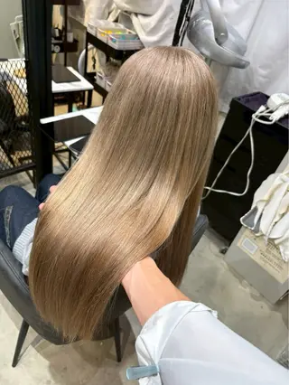 ロング カラー YURA hairのヘアスタイル