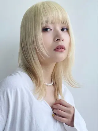 ミディアム カラー ハイトーン/レイヤー ハッシュカット/牧原のヘアスタイル