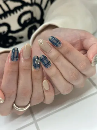 ネイル Elegancia. Hiromiのネイルデザイン