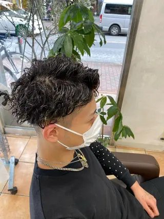 カラー パーマ メンズ 鈴木 隆威のヘアスタイル