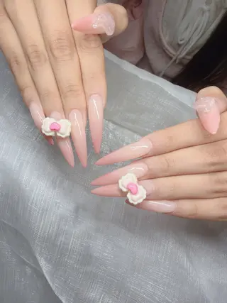 ネイル Lee Nailsのネイルデザイン