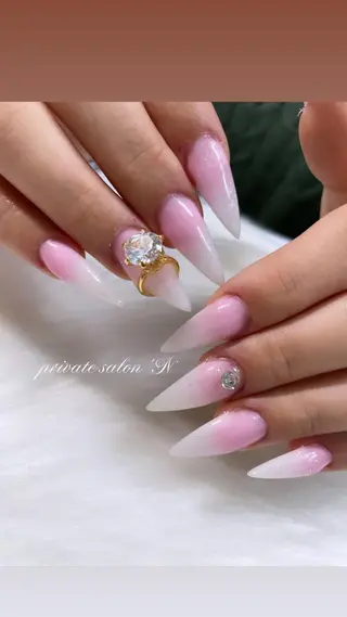 ネイル BINERVA所属・BINERVA nail salonのネイルデザイン